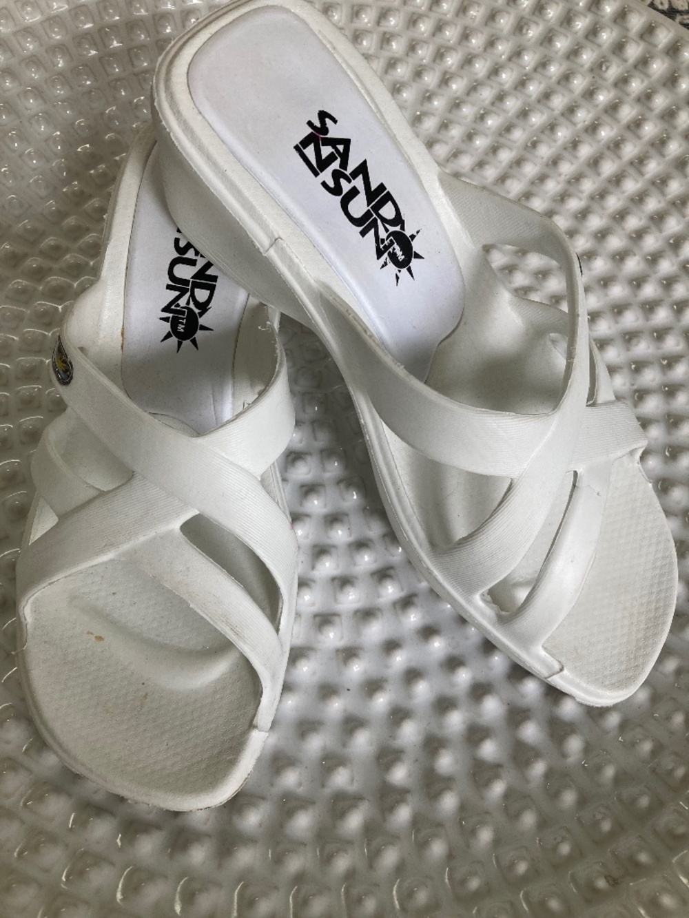 White Sand N Sun Slip-on Sandals, Soft Plastic Upper, Size 39 (US 7-1/2 - 8)
